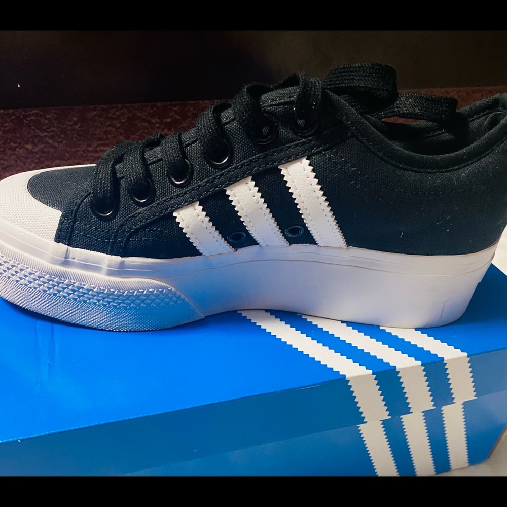 Adidas - Picture 3 of 3